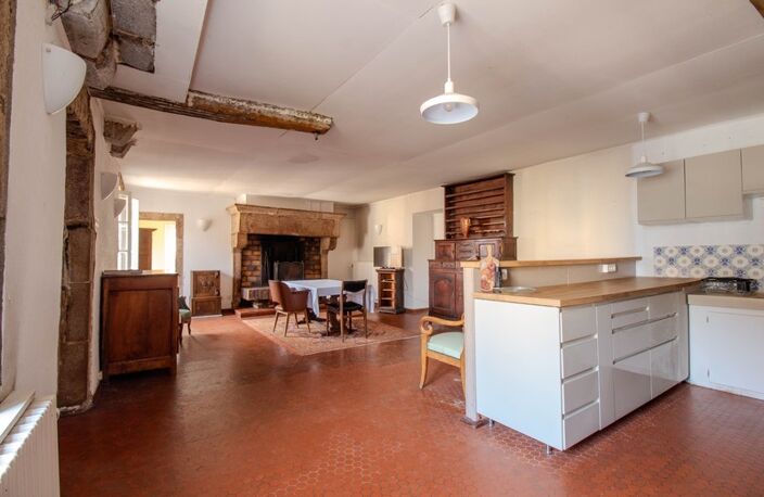 Imposante Maison en Pierre du XVIIe Siècle à 10 minutes du centre ville de Dole — photo 3