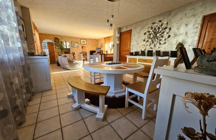 Vierzon secteur calme,maison individuelle de près de 130m2 sans travaux — photo 3