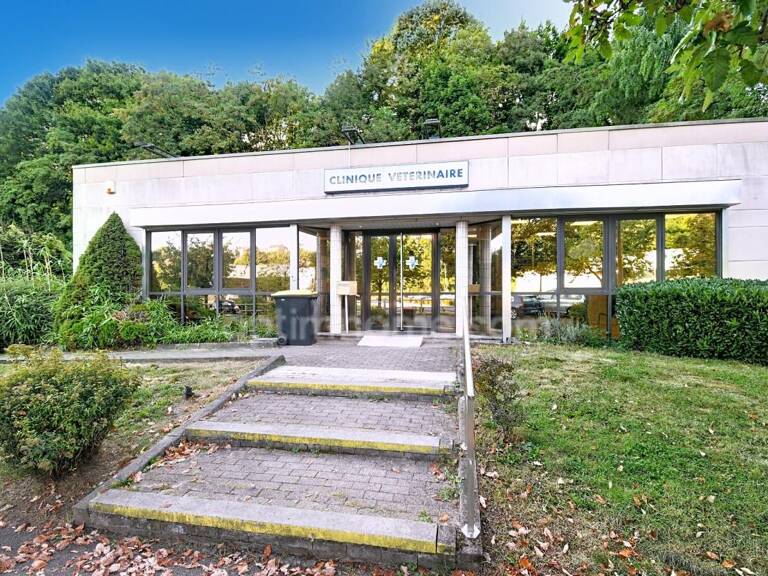 CLINIQUE VÉTÉRINAIRE DE 300 M² SUR TERRAIN DE 1 194 M² – LONGWY — photo 1