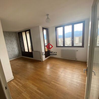 Appartement 2 pièces 623 €