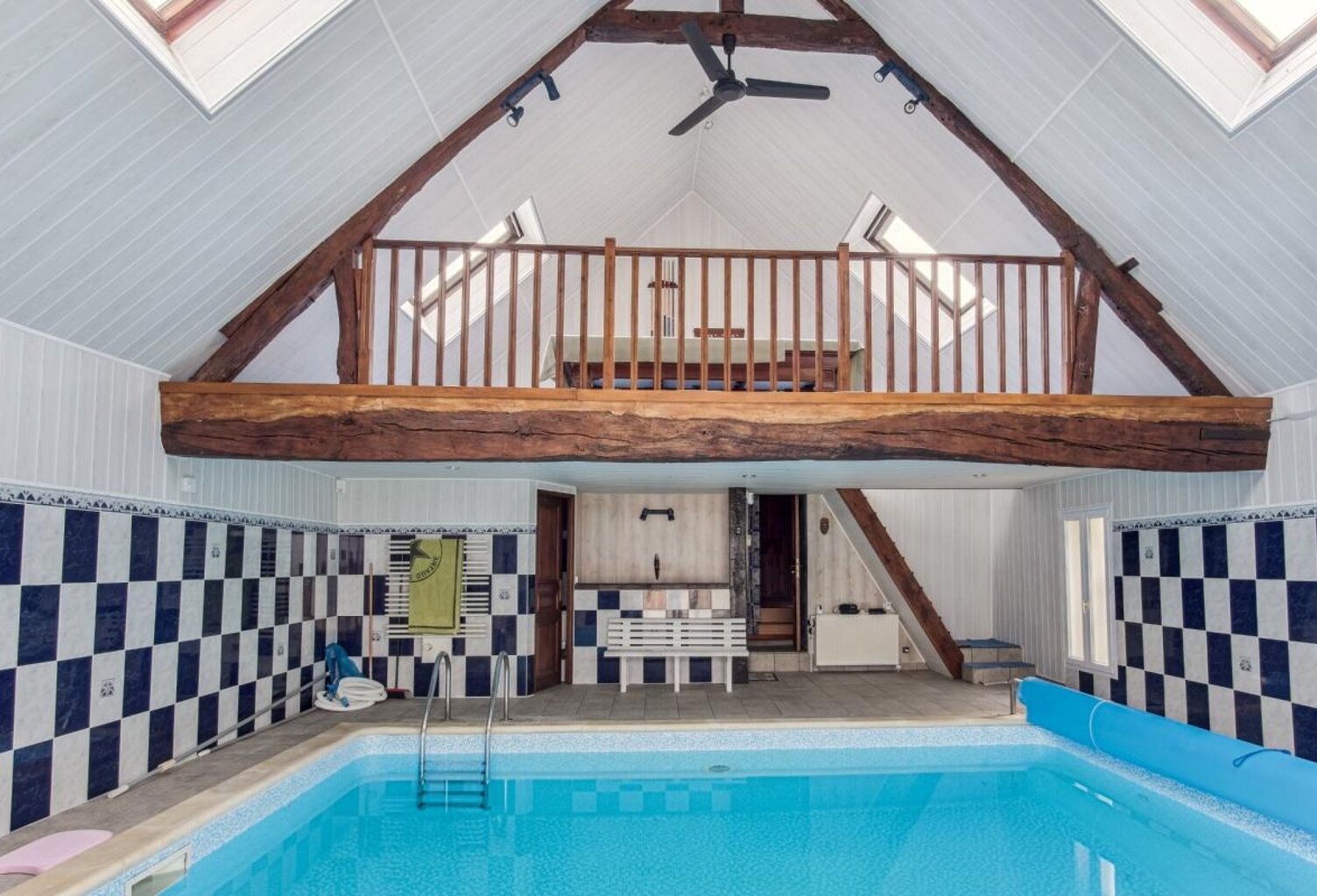77510 REBAIS - MAISON DE 7 PIECES - JARDIN - VUE DEGAGEE - PISCINE INTERIEURE - CALME - 75KMS DE PARIS - GARE — photo 1