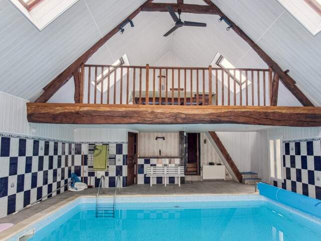 77510 REBAIS - MAISON DE 7 PIECES - JARDIN - VUE DEGAGEE - PISCINE INTERIEURE - CALME - 75KMS DE PARIS - GARE — photo du bien