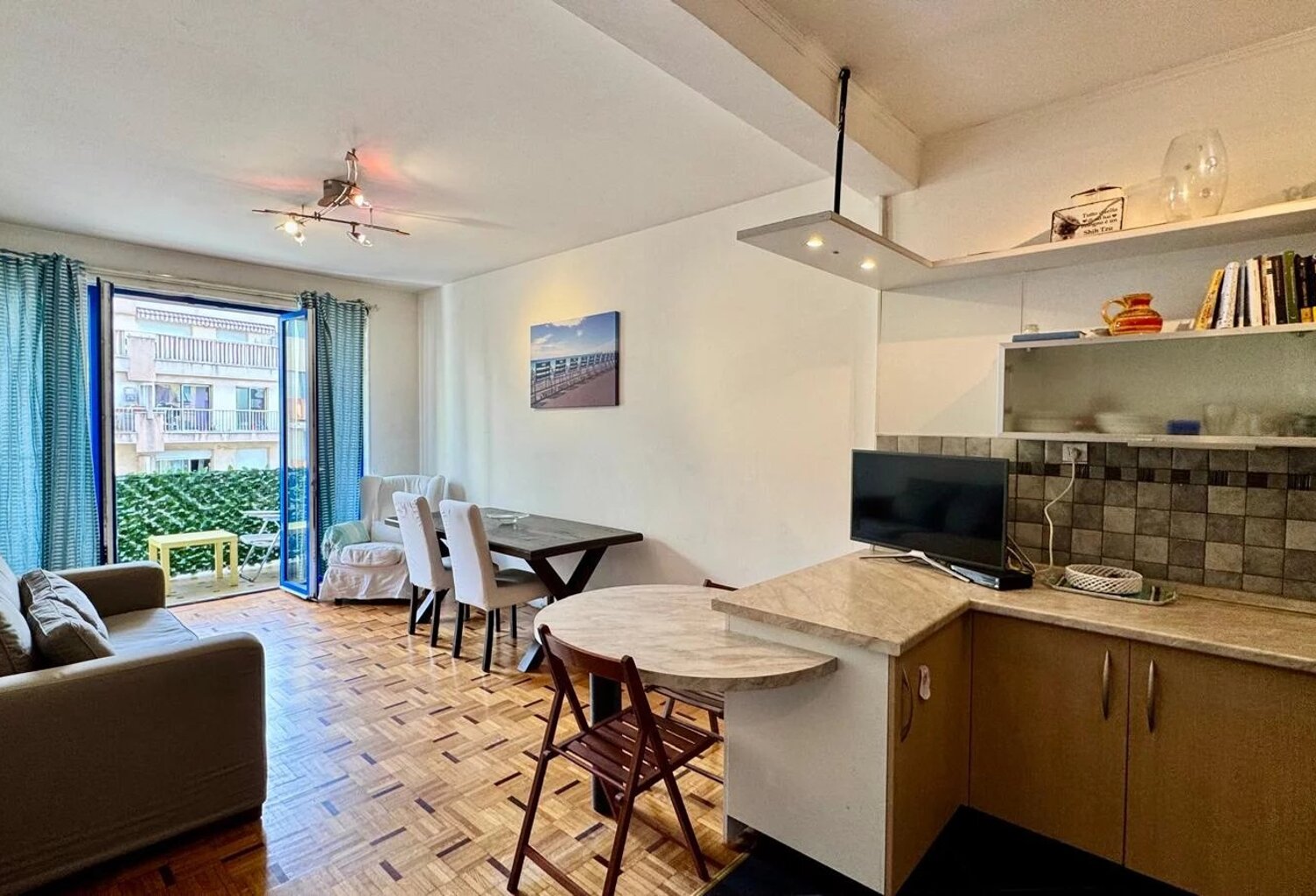 À VENDRE – 2 PIÈCES – 54 M² – QUARTIER DES FLEURS – NICE — photo 1