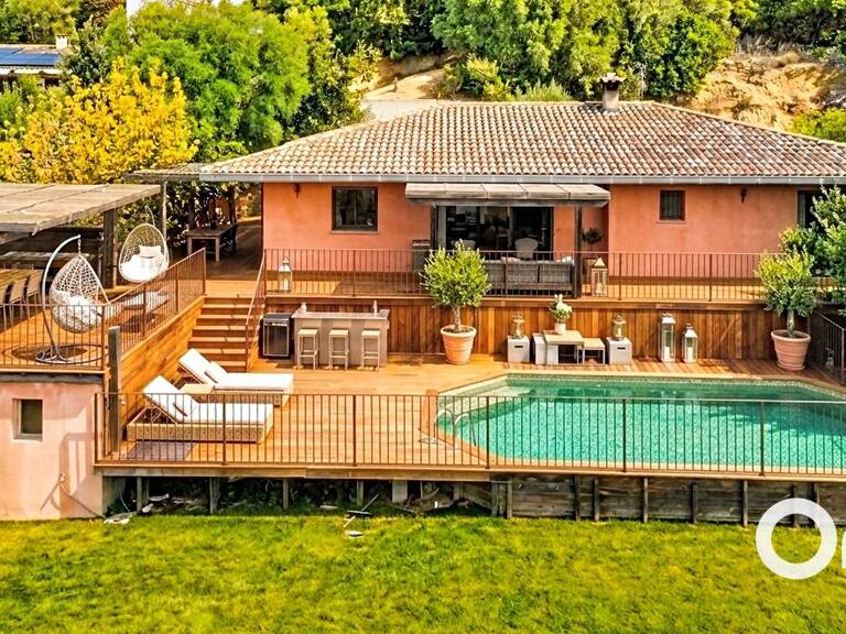 Villa 3 chambres - T2 et dépendances - Piscine — photo 1