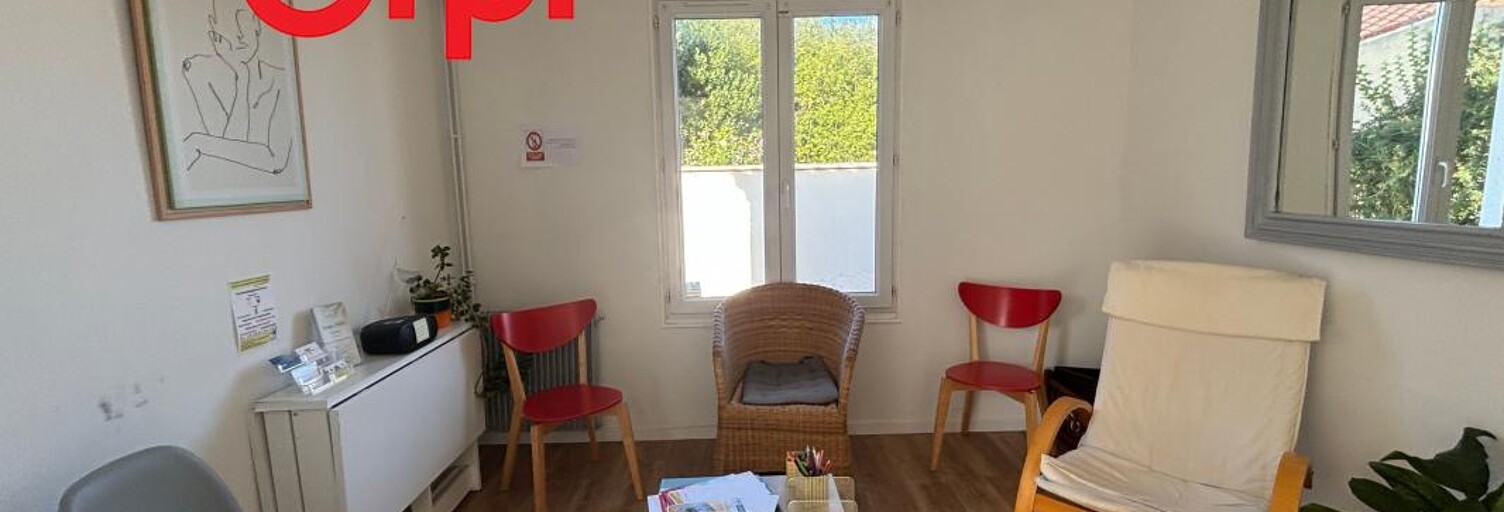 Immeuble  102 m² à vendre à Échillais (17620)