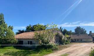 Maison 8 Pièces 440 m² à vendre à Saint-Urbain (85230)