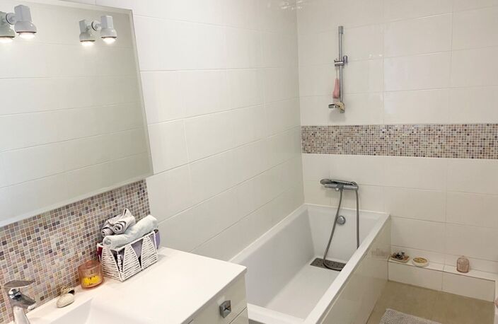 Appartement à vendre 3 pièces MARSEILLE 7EME ARRONDISSEMENT (13) — photo 3