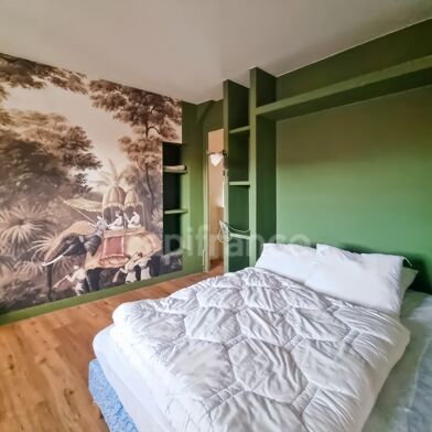 Appartement 3 pièces 740 €