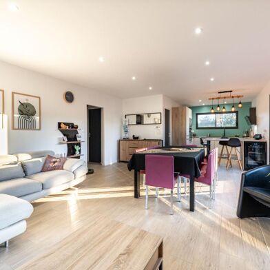 Maison 5 pièces 588000 €