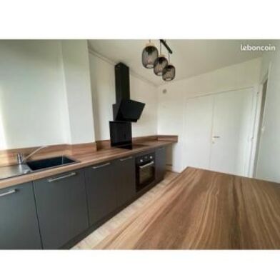 Appartement 3 pièces 730 €