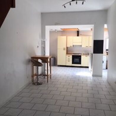 Appartement 3 pièces 890 €