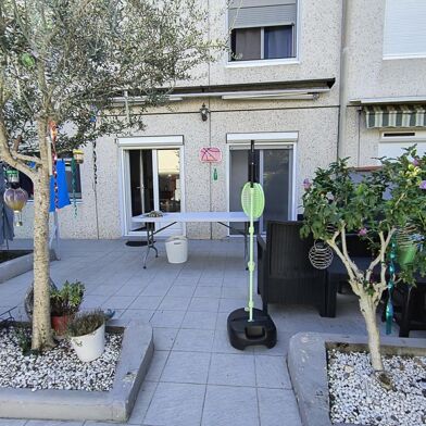 Maison 5 pièces 895 €