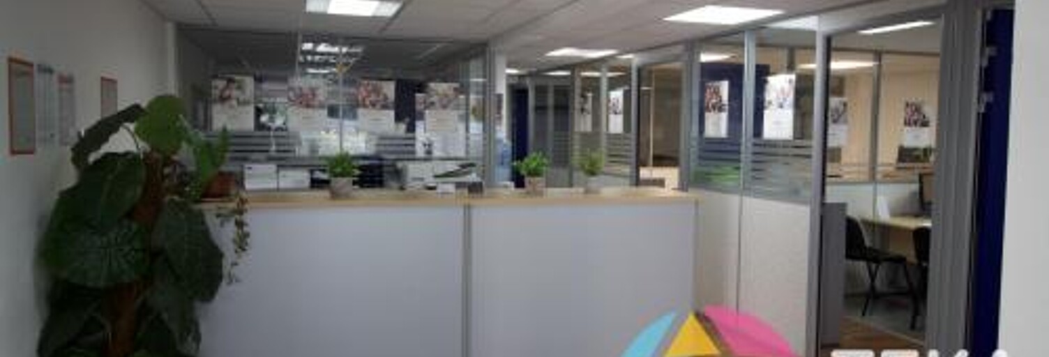 Bureau 1 Pièce 126 m² à louer à Saint-André (97440)