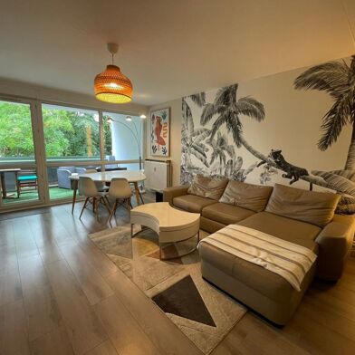 Appartement 4 pièces 1380 €