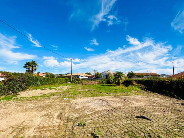 Terrain À Vendre — photo du bien