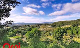 Maison  3000 m² à vendre à Le Beausset (83330)