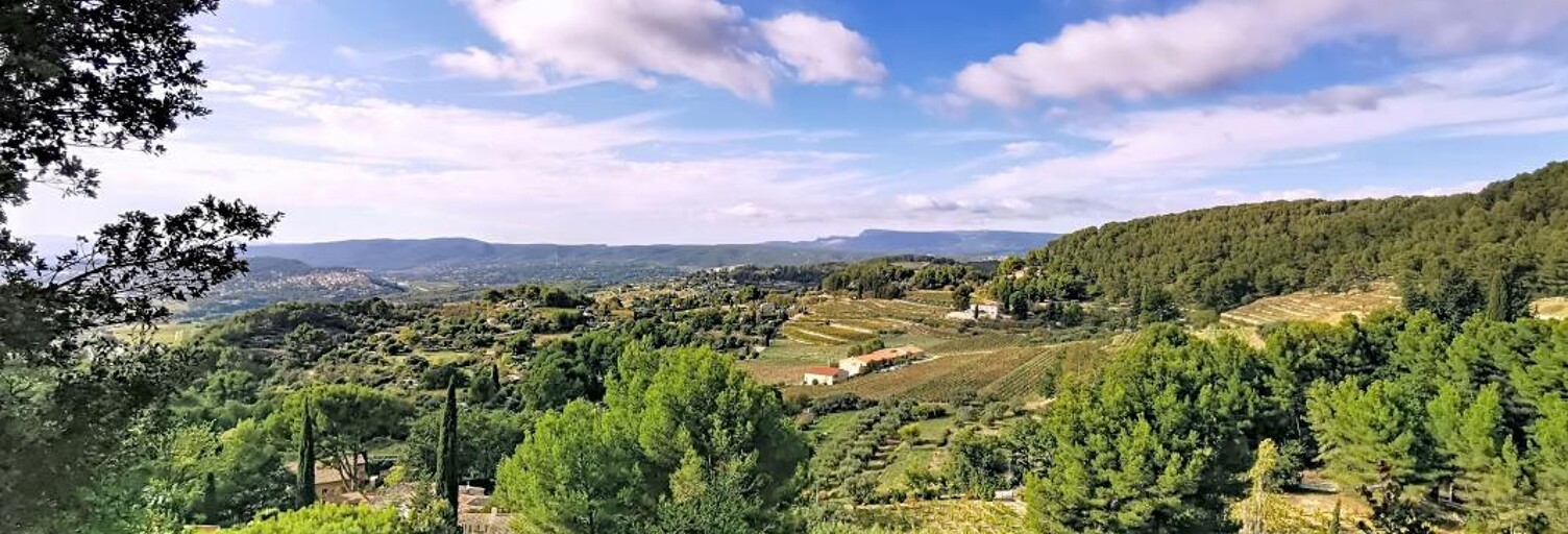 Maison  3000 m² à vendre à Le Beausset (83330)