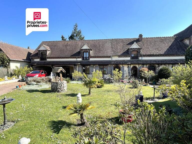 Maison 8 pièce(s) 205 m2 6 chambres jardin 835m2 390000 HAI — photo 1