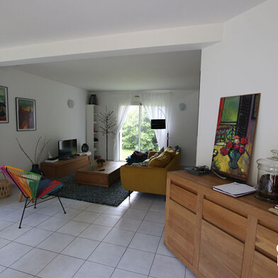 Maison 6 pièces 1517 €