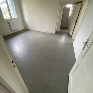 Maison 3 pièces 560 €