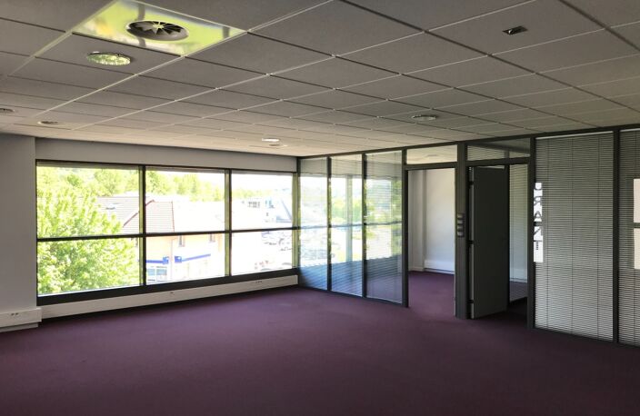 Beau bureau ou cabinet de 78 m² à Aix les Bains — photo 4