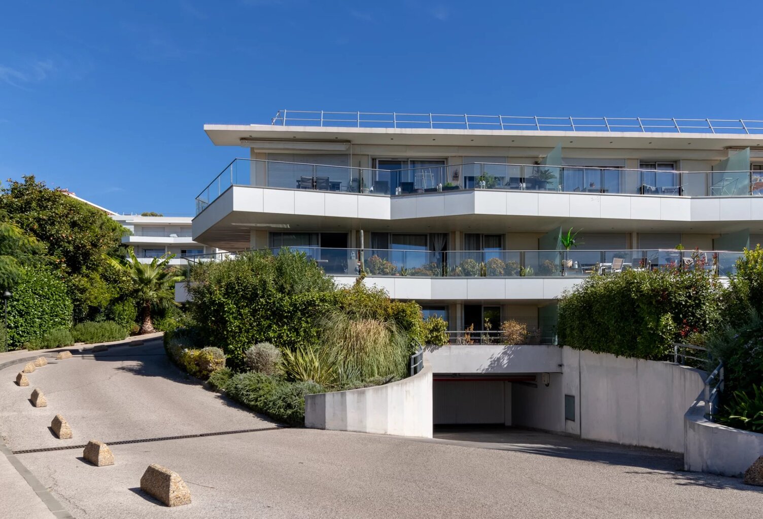 Résidence sécurisée, 2 pièces terrasse, piscine, garage — photo 1