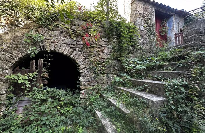 typique maison cevenole avec jardin à RENOVER. — photo 3