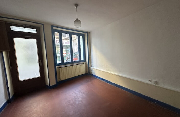 Petite maison de ville à rénover, proche commerces. 85 m2 ha — photo 2