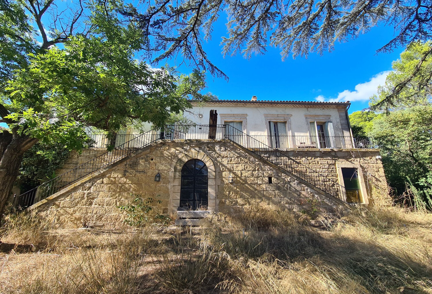 Domaine comprenant plusieurs corps de batiments, une maison — photo 1