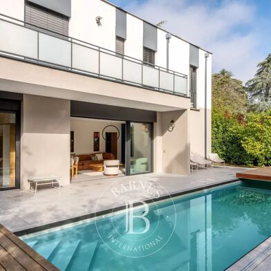 Maison 7 pièces 1095000 €