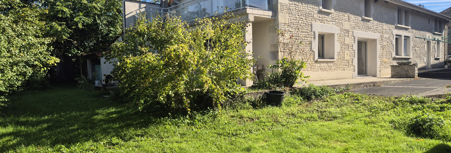 Maison 7 Pièces 269 m² à vendre à Bessé (16140)