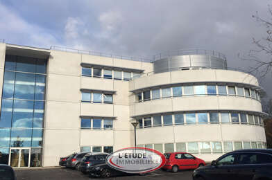 Bureau 4 pièces 1575 €