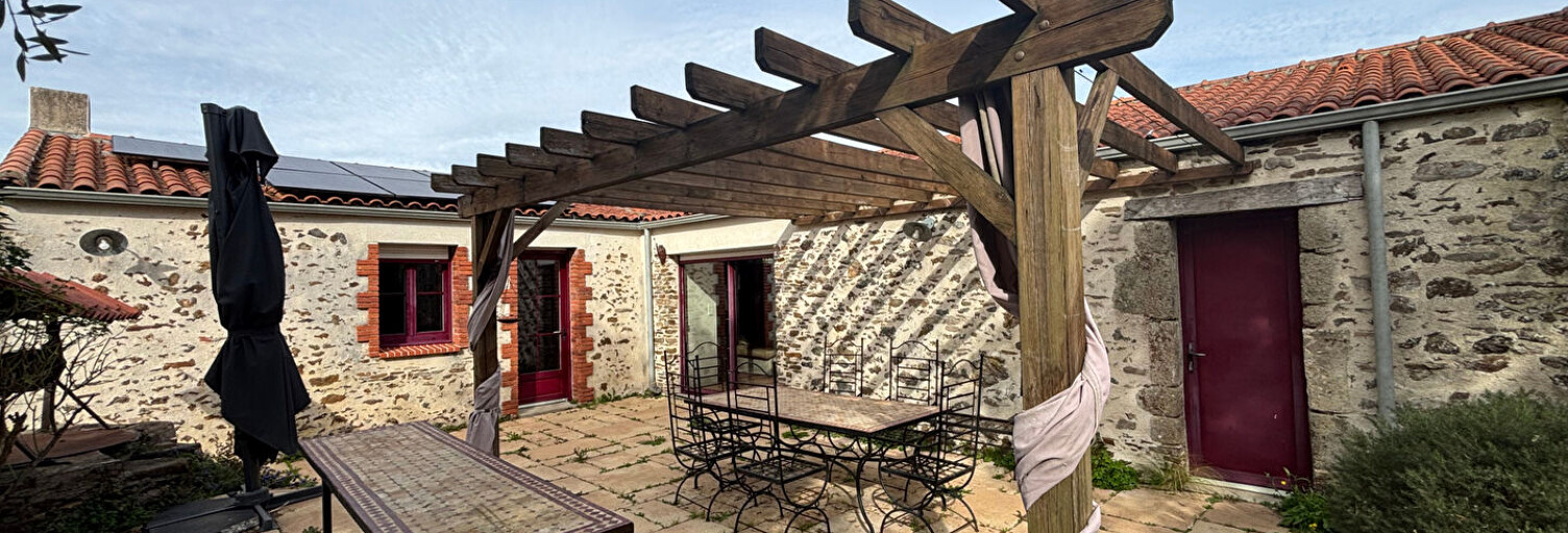 Maison 6 Pièces 203 m² à vendre à Le Loroux-Bottereau (44430)