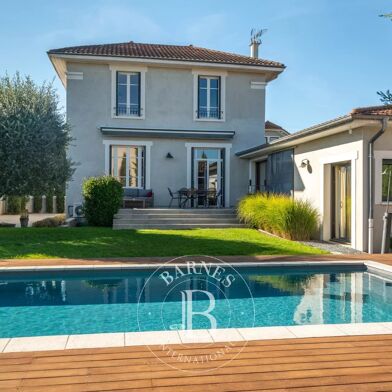 Maison 7 pièces 1257000 €