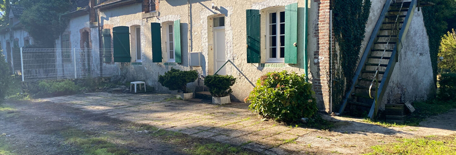 Maison 4 Pièces 95 m² à louer à Ivoy-le-Pré (18380)
