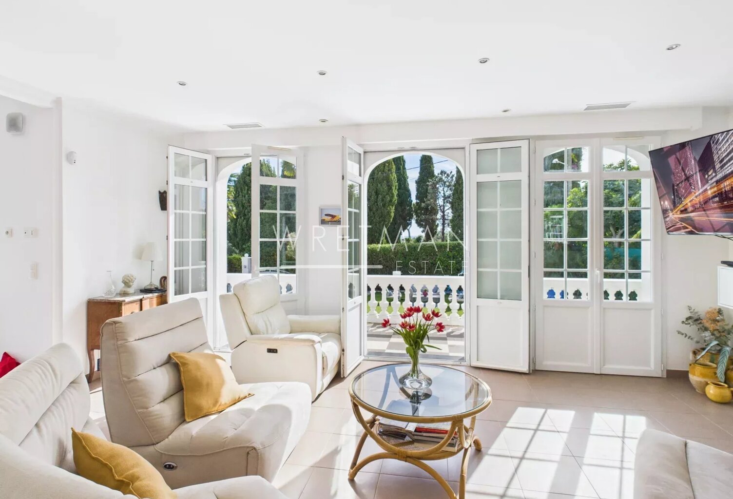 VILLA 5 PIÈCES AVEC PISCINE – JUAN-LES-PINS — photo 1