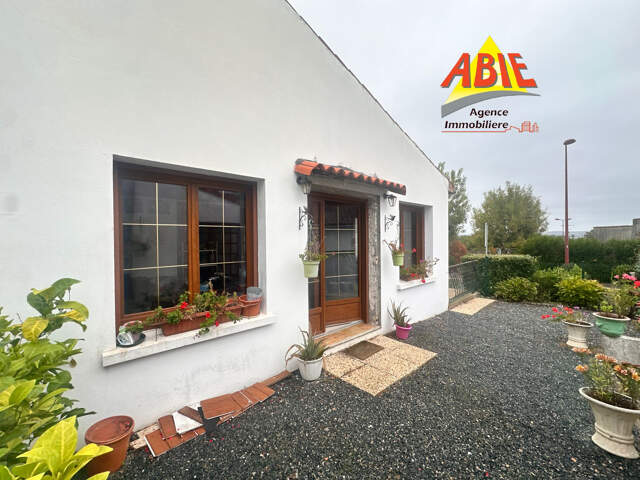 Grande maison avec ancien commerce + appartement indépendant — photo du bien
