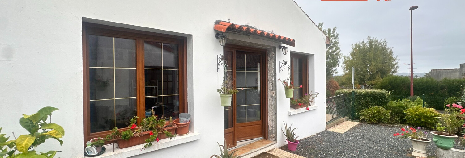 Maison 10 Pièces 272 m² à vendre à Puy-de-Serre (85240)