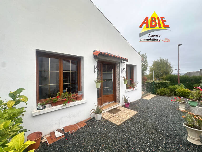 Grande maison avec ancien commerce + appartement indépendant — photo 1