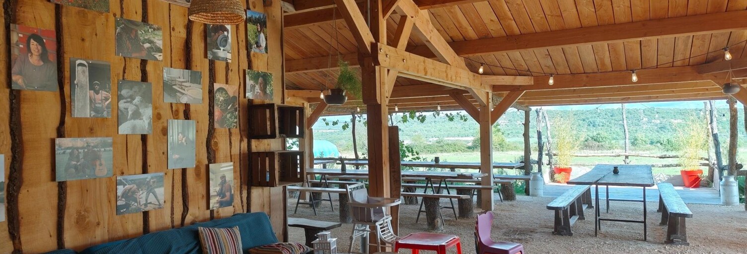 Terrain  19748 m² à vendre à Saint-Martin-de-Castillon (84750)