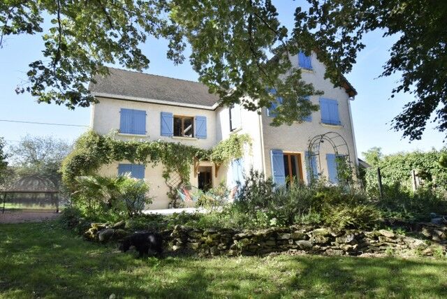 Villa / Maison  T7 à vendre Givry 71640