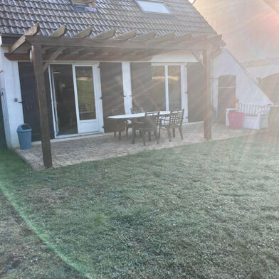 Maison 5 pièces 1180 €