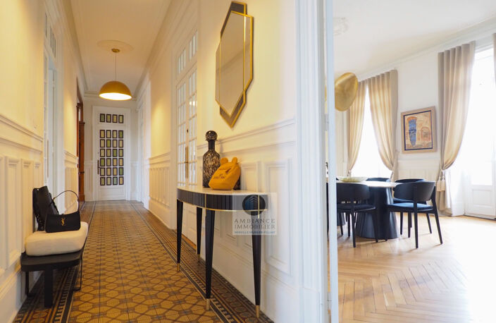Appartement d'exception en centre-ville de Valence — photo 5