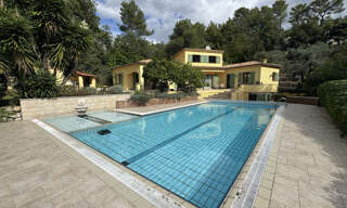 Maison 6 Pièces 216 m² à vendre à Le Rouret (06650)