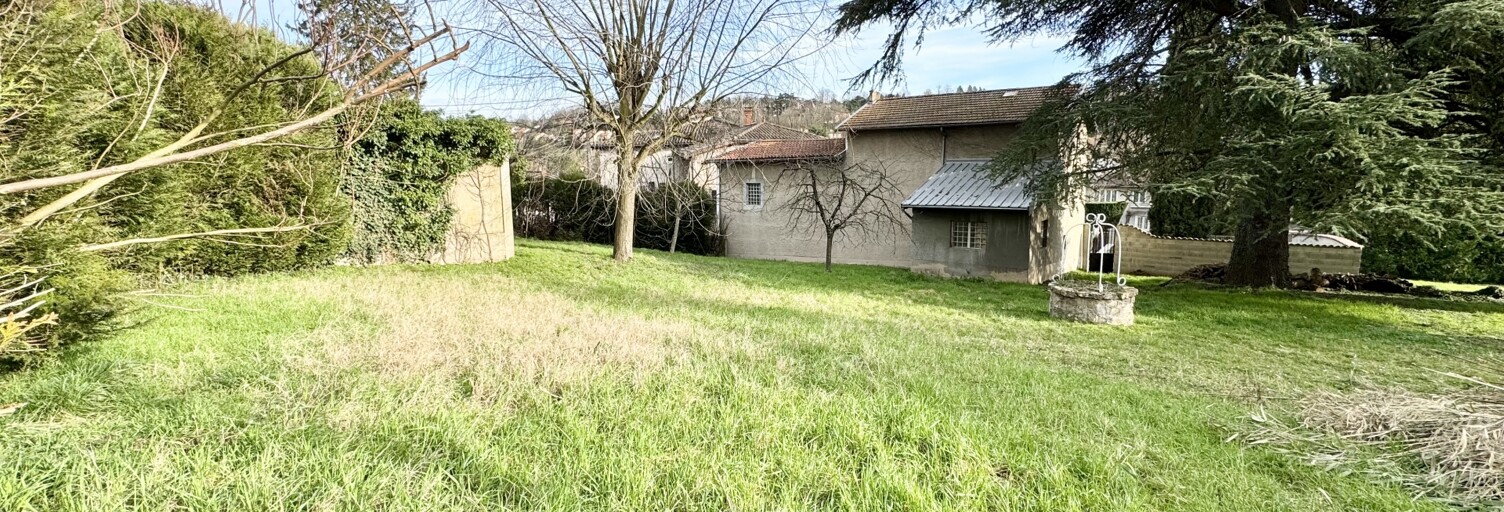 Terrain  821 m² à vendre à Fontaines-Saint-Martin (69270)