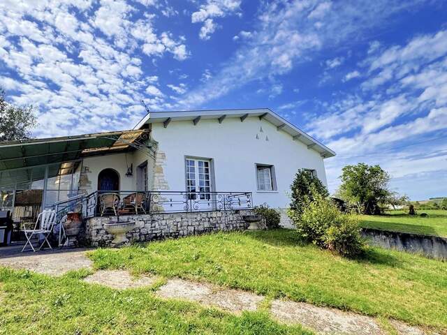 Maison - 88m ² — photo du bien