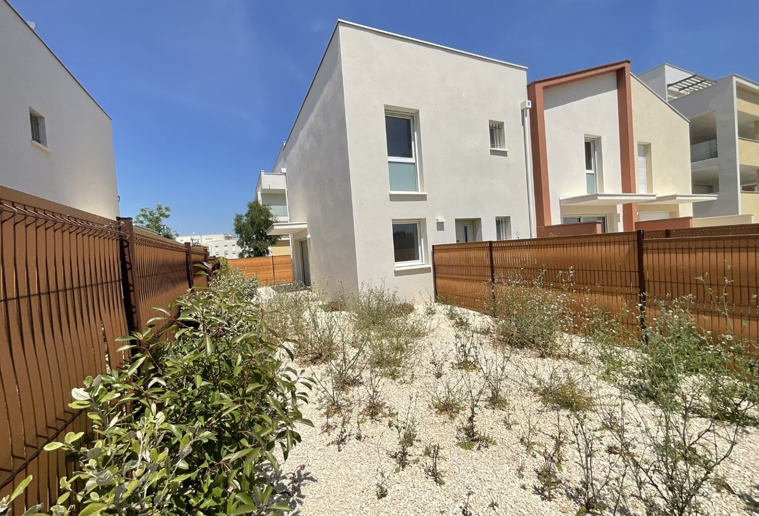 Villa — photo 1