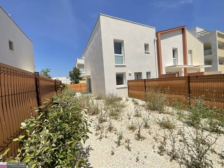 Villa — photo 1