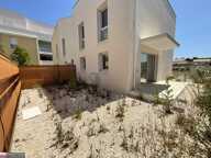Villa — photo 2