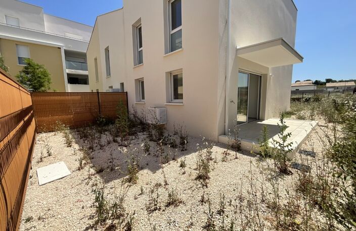 Villa — photo 2